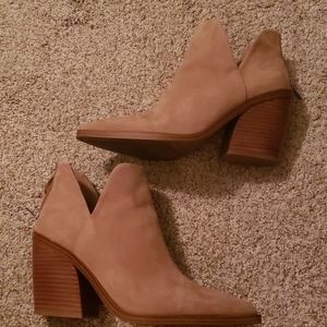 Vince Camuto Gigietta bootie